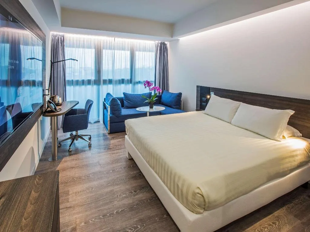 DOUBLE SUPERIOR Room, Novotel Roma Eur, Rome