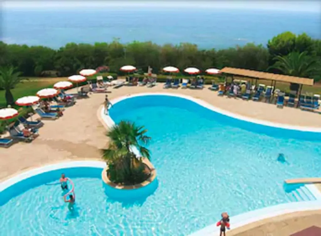 Pool, MClub Cala Regina, Catania
