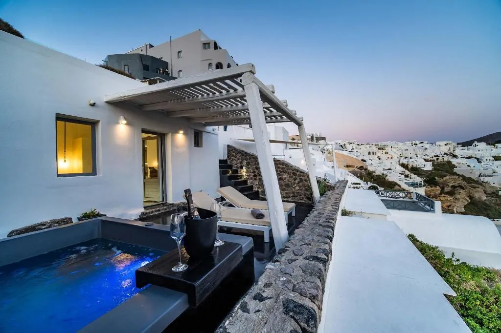 Sports and Entertainment, Solstice Luxury Suites, Santorini