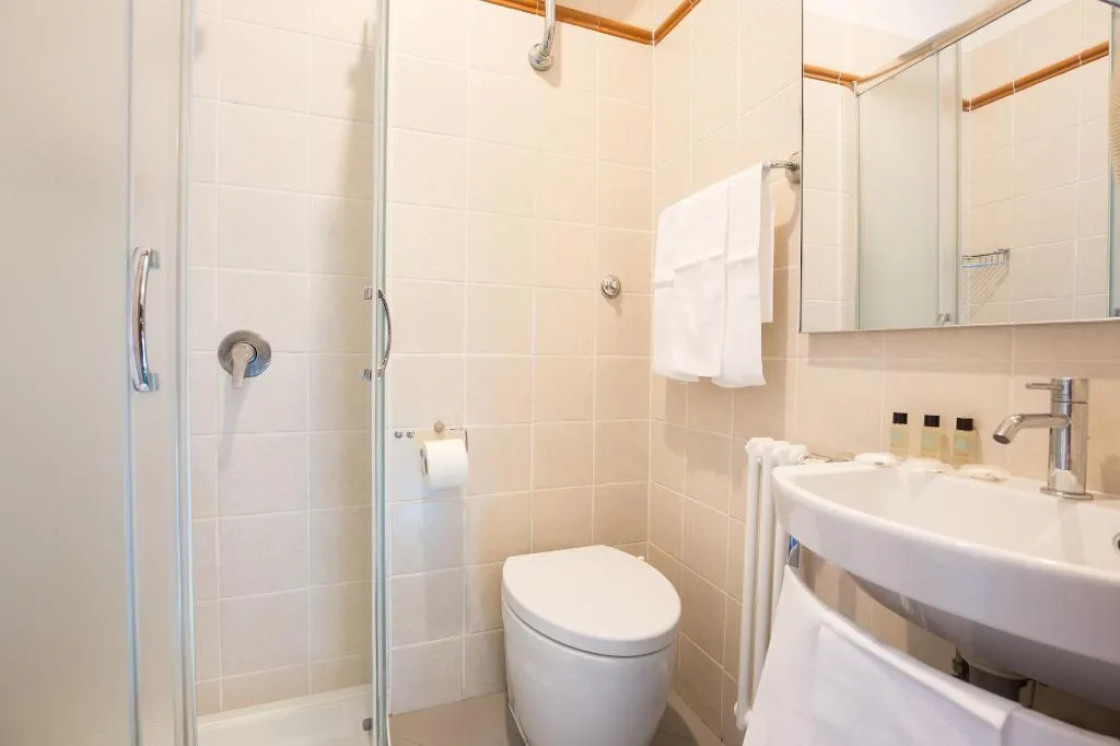 Room, Trastevere, Rome