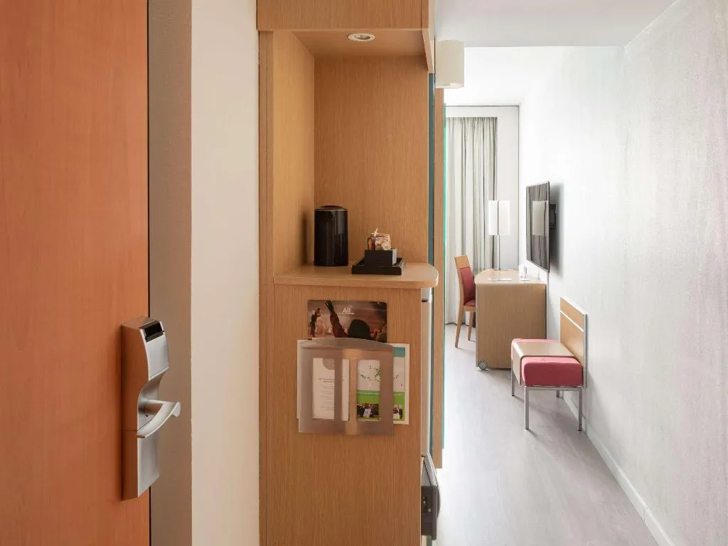 TWIN CLASSIC Room, Novotel Barcelona Cornella, Barcelona