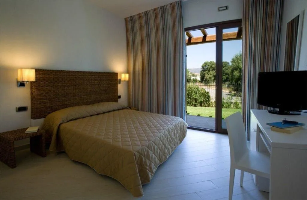 Room, Terra Di Mare Resort & Spa, Olbia