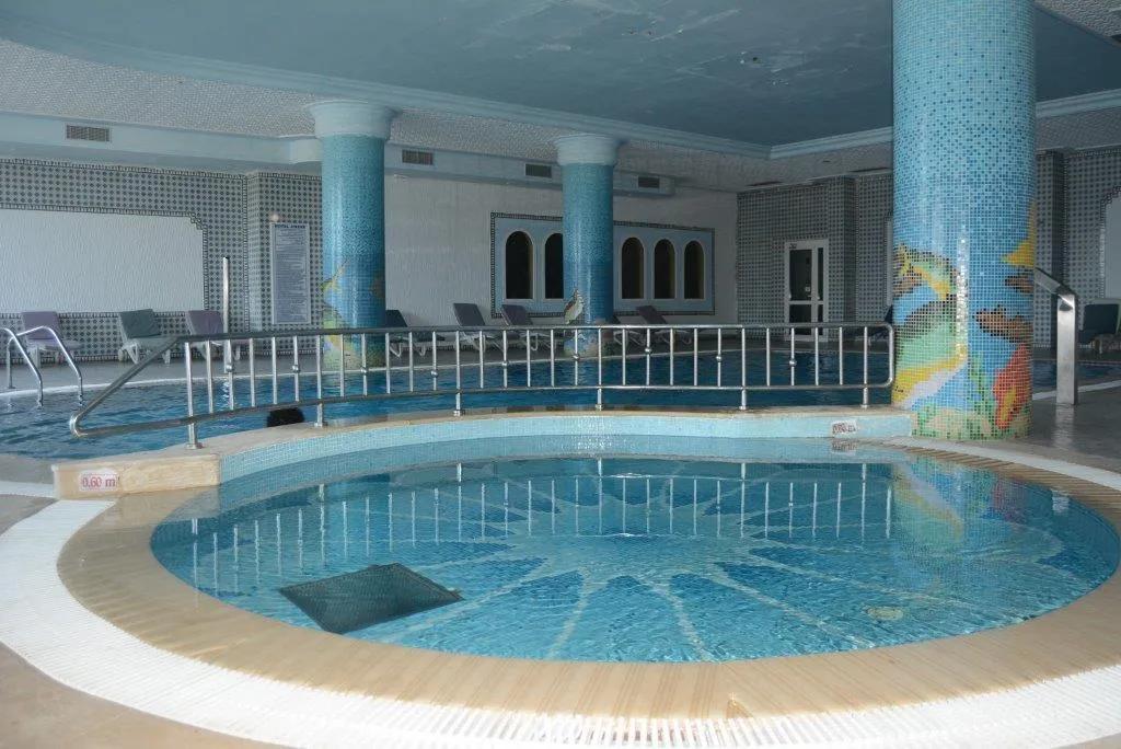Pool, Royal Jinene, Tunisia