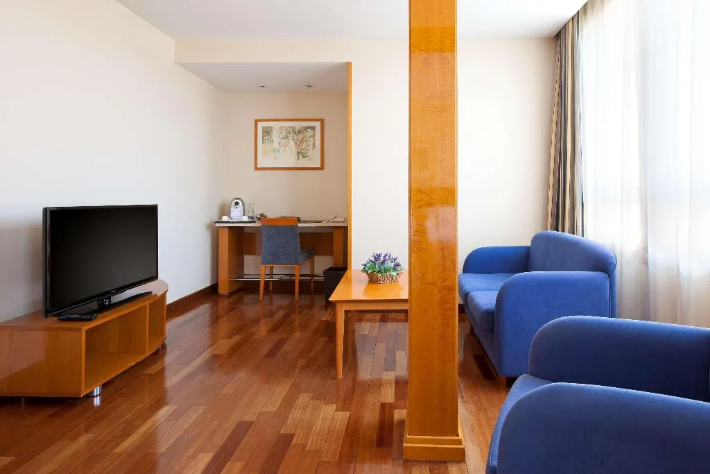 Room, NH Castellón Mindoro, Valencia