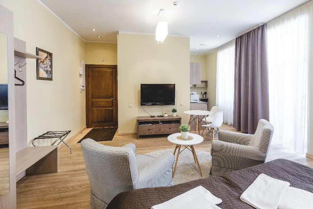 STUDIO WITH BALCONY Room, Riga Lux Apartments - Ernesta, Riga