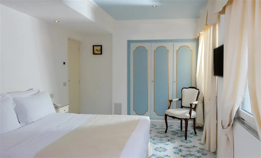 Room, Hotel Syrene Capri, Naples