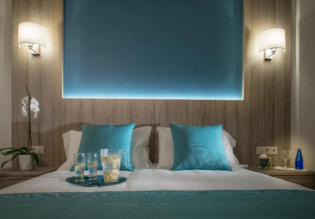 TRIPLE SUPERIOR Room, Hersonissos Central, Crete