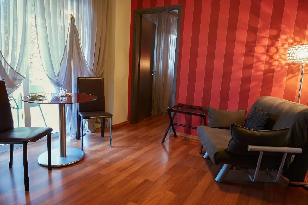 Room, Athens Habitat, Athens