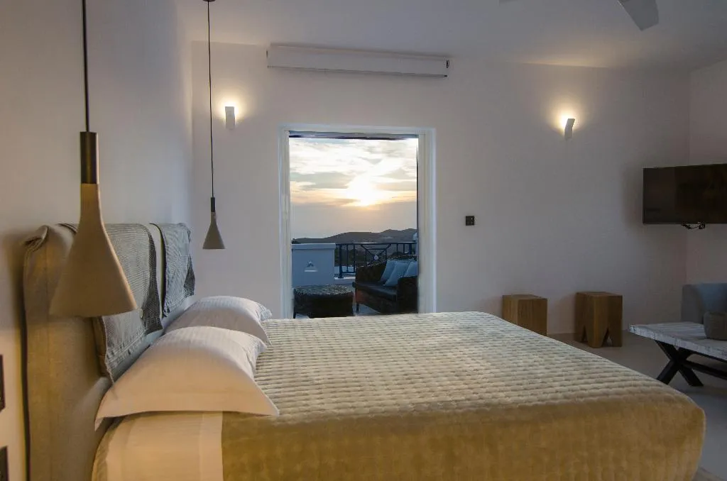 DOUBLE SUPERIOR Room, Lofos Village, Santorini
