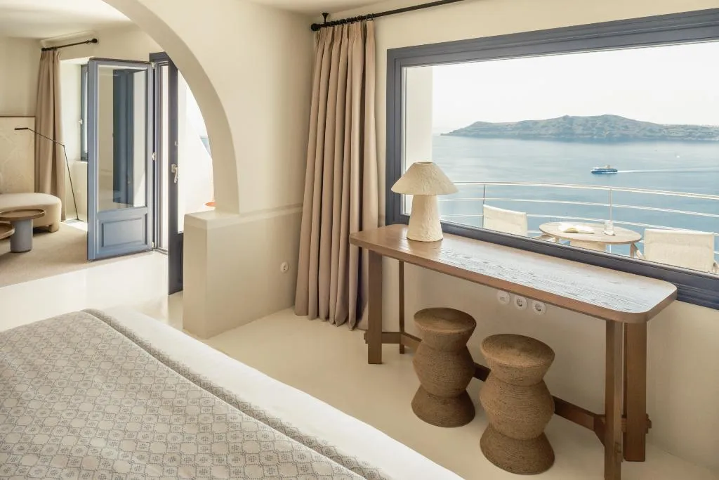 SUITE HONEYMOON Room, Homeric Poems, Santorini