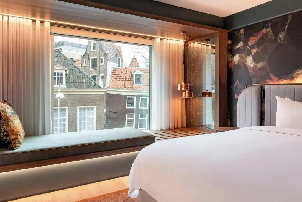 DOUBLE DELUXE KING BED Room, Renaissance Amsterdam Hotel, Amsterdam