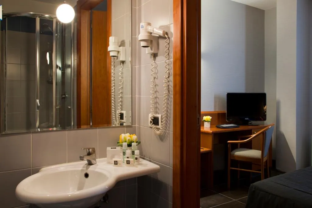 DOUBLE SINGLE USE STANDARD Room, Zone, Rome
