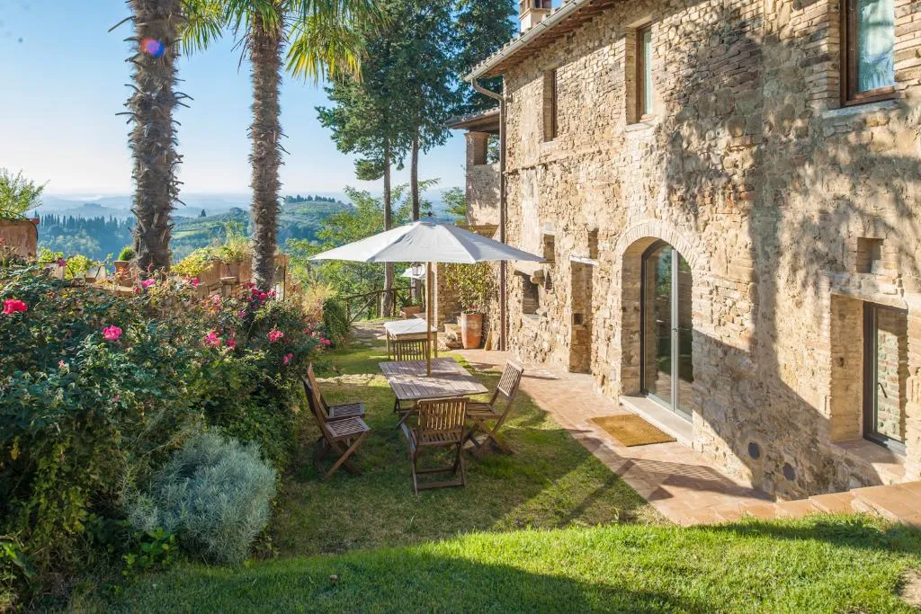 APARTMENT TWO BEDROOMS TWO BATHROOMS Room, Il Paluffo, Florence