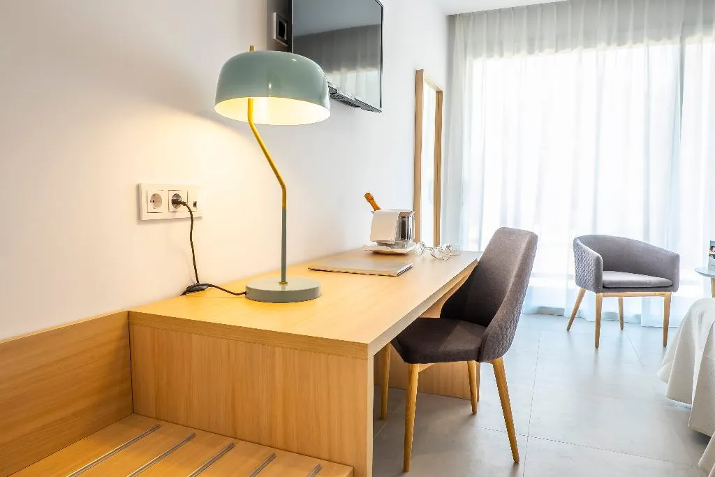 Room, Gran Sagitario, Menorca