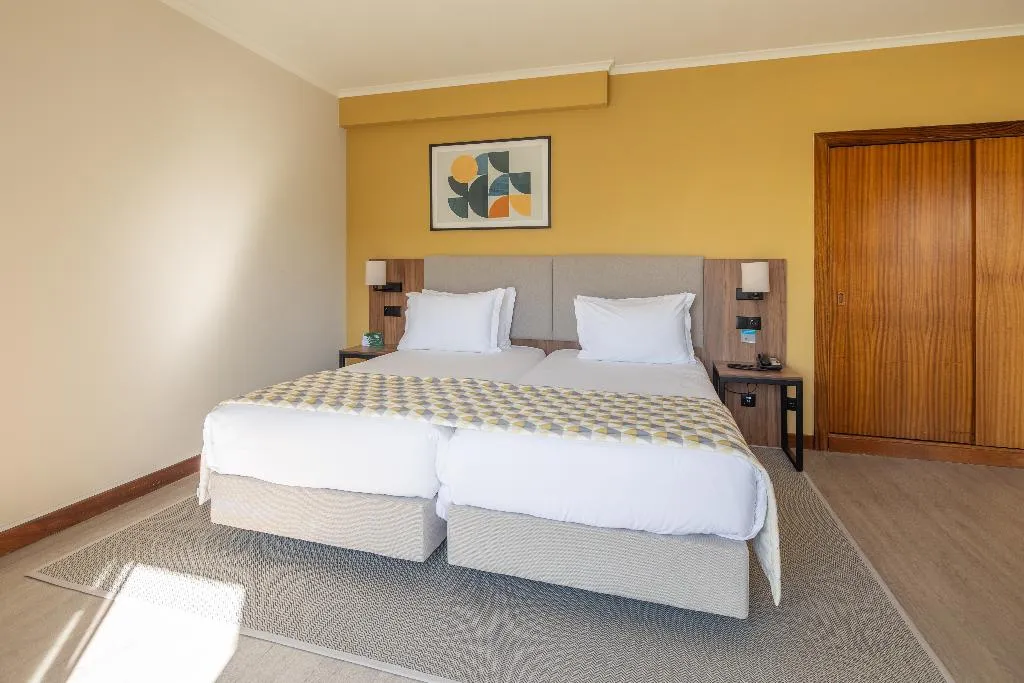 TWIN Accessible Room, Holiday Inn Algarve Albufeira, an IHG Hotel, Algarve