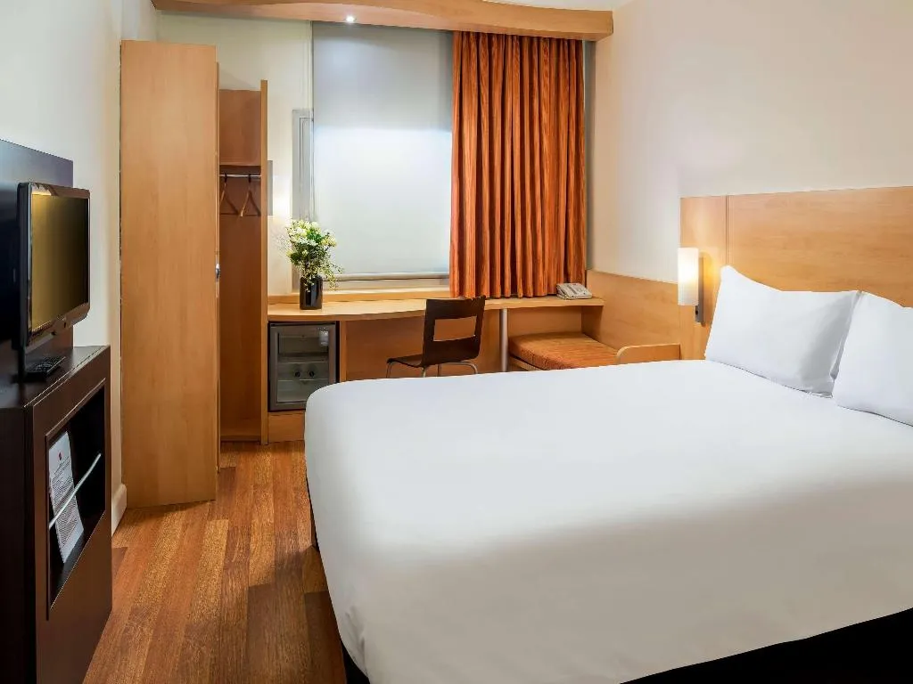 DOUBLE STANDARD Room, ibis Izmir Alsancak, Izmir