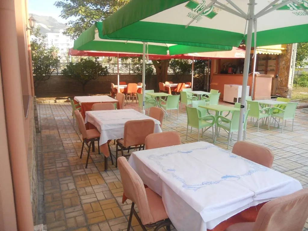 Bar, Onorato Hotel, Kavaje
