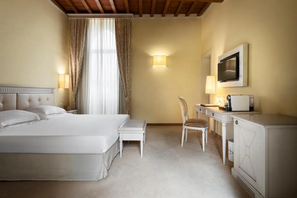DOUBLE SINGLE USE SUPERIOR Room, LHP Certaldo Resort, Florence