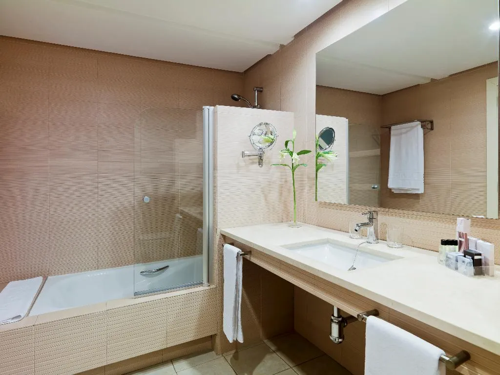 Double or Twin STANDARD Room, H10 Estepona Palace, Costa Del Sol