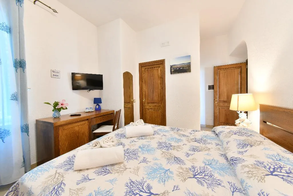 DOUBLE ONE BED Room, Relais Bijoux, Naples
