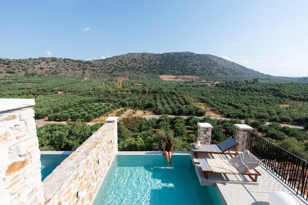 SUITE WITH PRIVATE POOL Room, Lameriana Secret Village, Crete