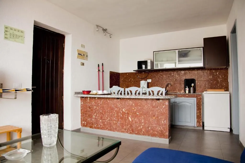 Room, Miriam, Gran Canaria