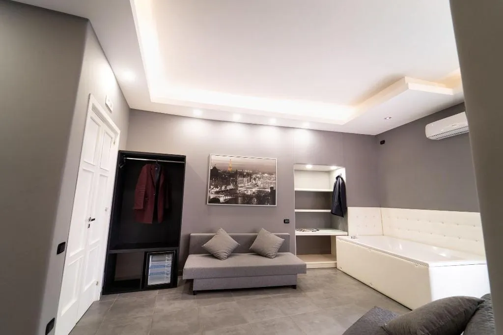 Room, Royal Art House H Duomo (Albergo diffuso), Naples