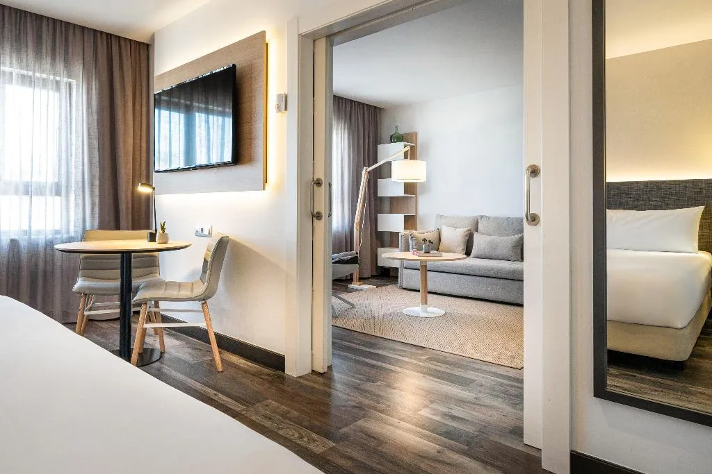 JUNIOR SUITE STANDARD Room, Hotel Cádiz Paseo del Mar, Affiliated by Meliá, Costa De La Luz