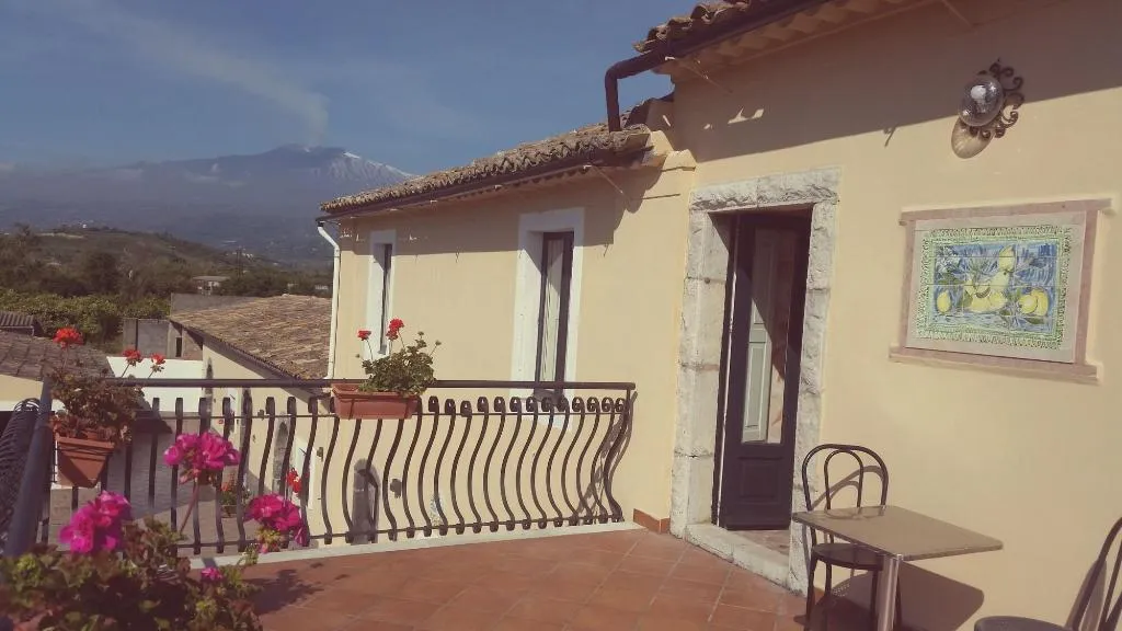 Terrace, Villa Laura Apartment, Catania