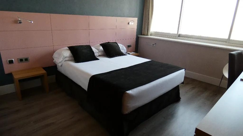DOUBLE STANDARD Room, Hotel Chamartin the One, Madrid