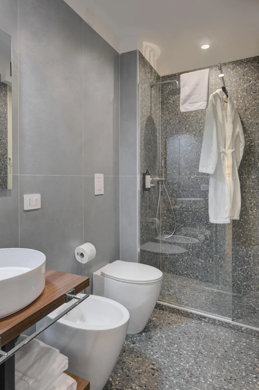 SUITE DELUXE WITH BALCONY Room, Well Suites - Piazza dei Martiri, Naples
