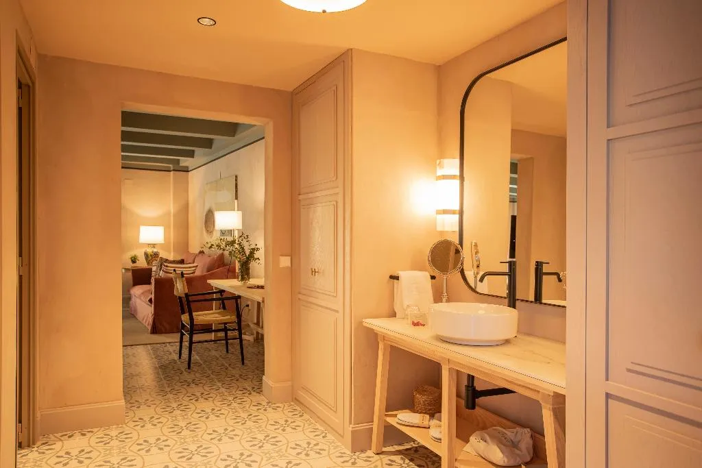 JUNIOR SUITE STANDARD Room, Hospes Las Casas del Rey de Baeza,, Seville