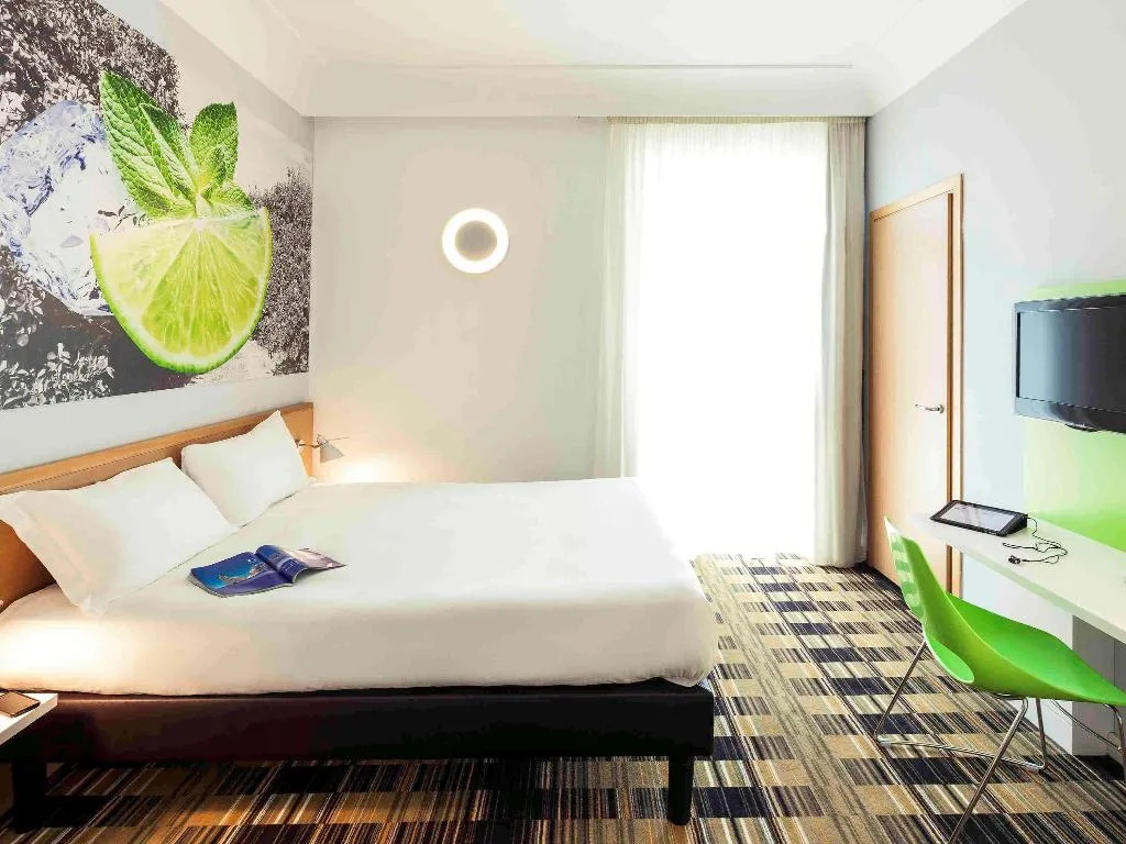 Room, Ibis Styles Napoli Garibaldi, Naples
