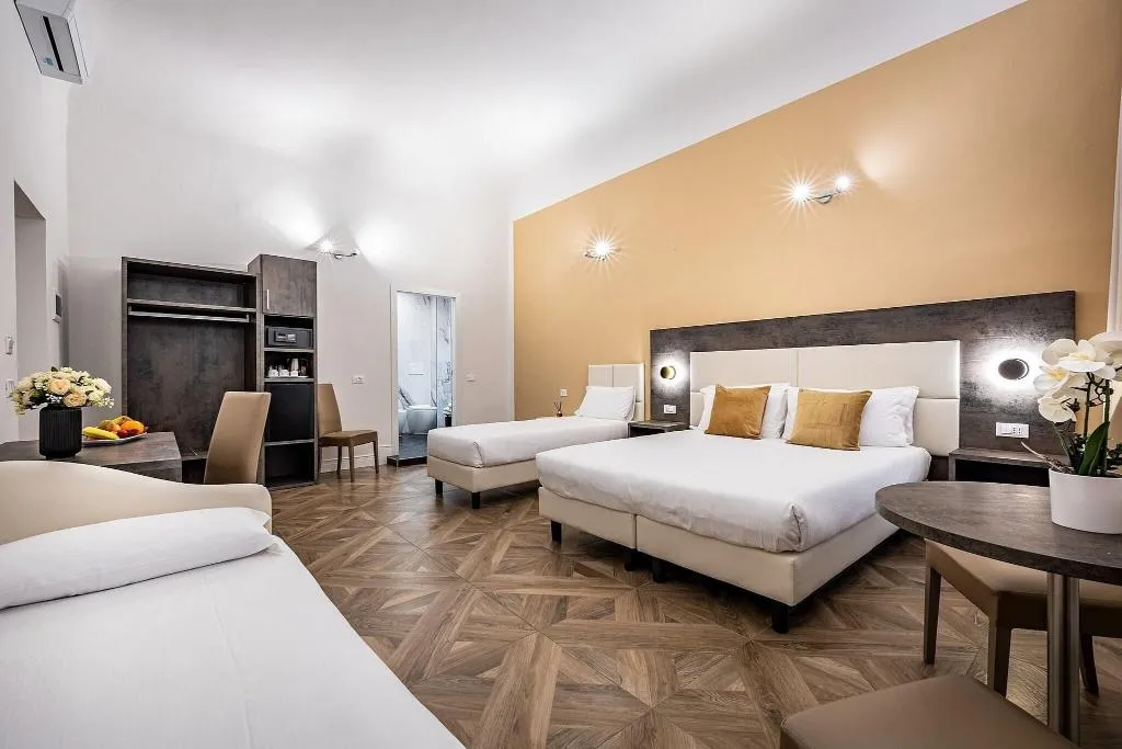 QUADRUPLE WITH DOUBLE BED Room, B&B De' Biffi, Florence