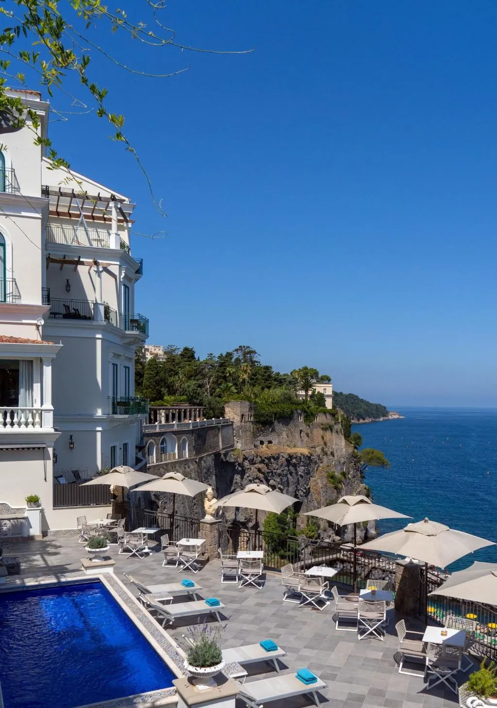 Pool, Bellevue Syrene, Naples