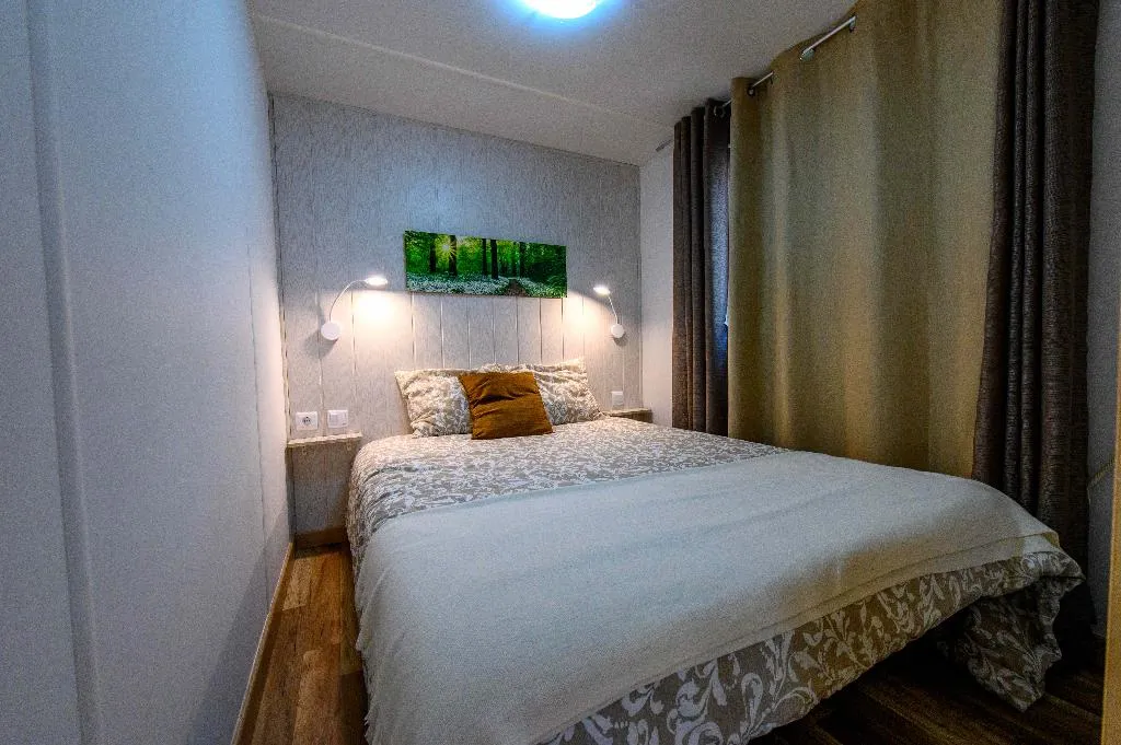 MOBILE HOME SUPERIOR LAKE VIEW Room, Quinta Do Quinto, Porto