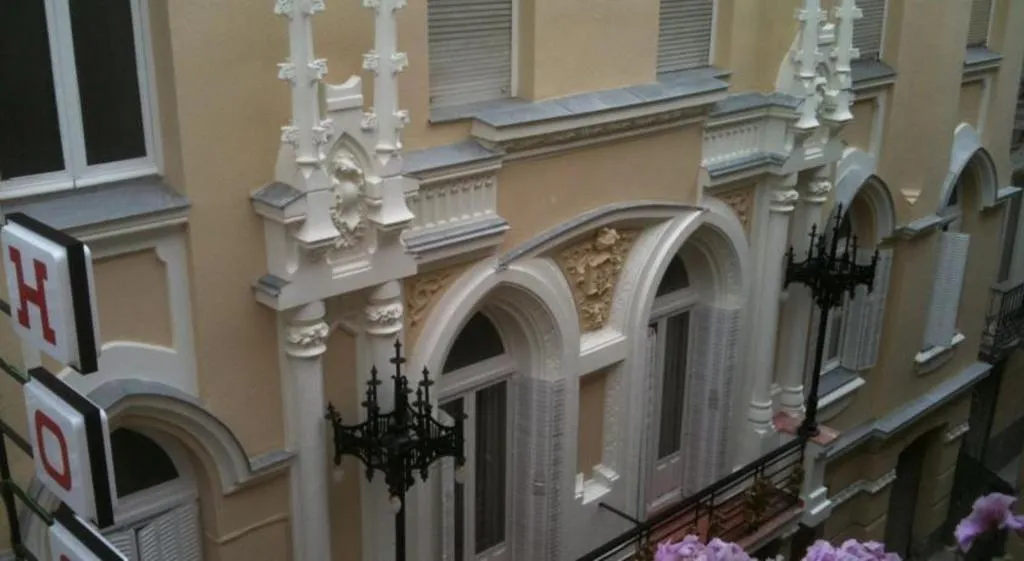 General view, Hostal Pizarro, Madrid