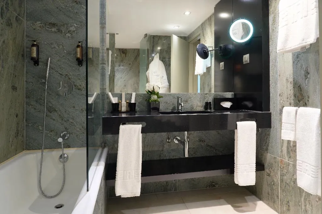 TRIPLE DELUXE Room, Altis Grand Hotel, Lisbon