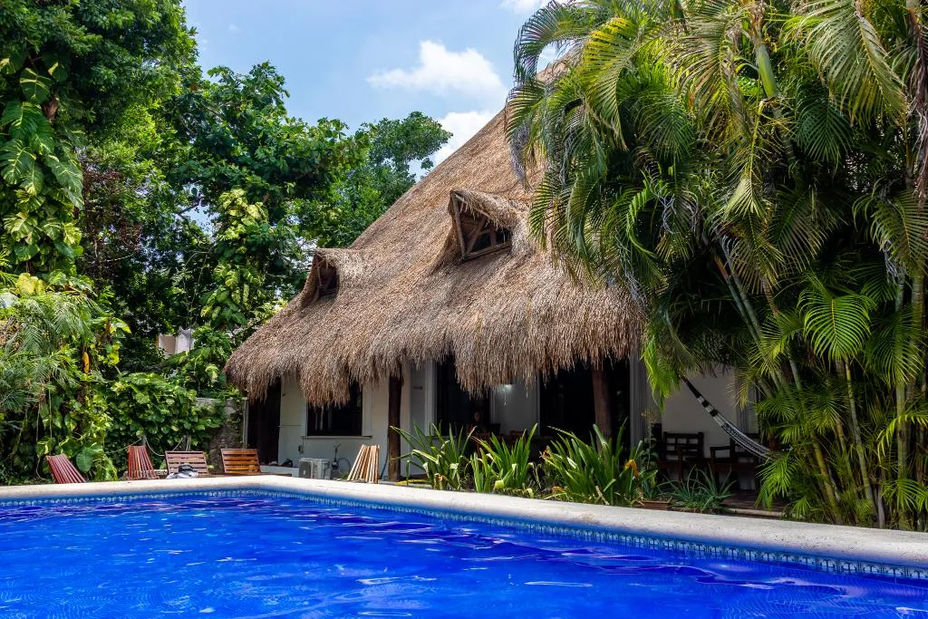 QUADRUPLE ECONOMY Room, Casaejido, Playa Del Carmen