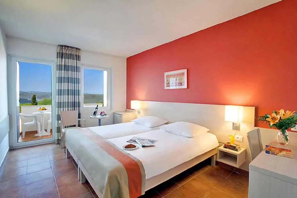 DOUBLE SUPERIOR SIDE SEA VIEW Room, Valamar Tamaris Resort, Istria