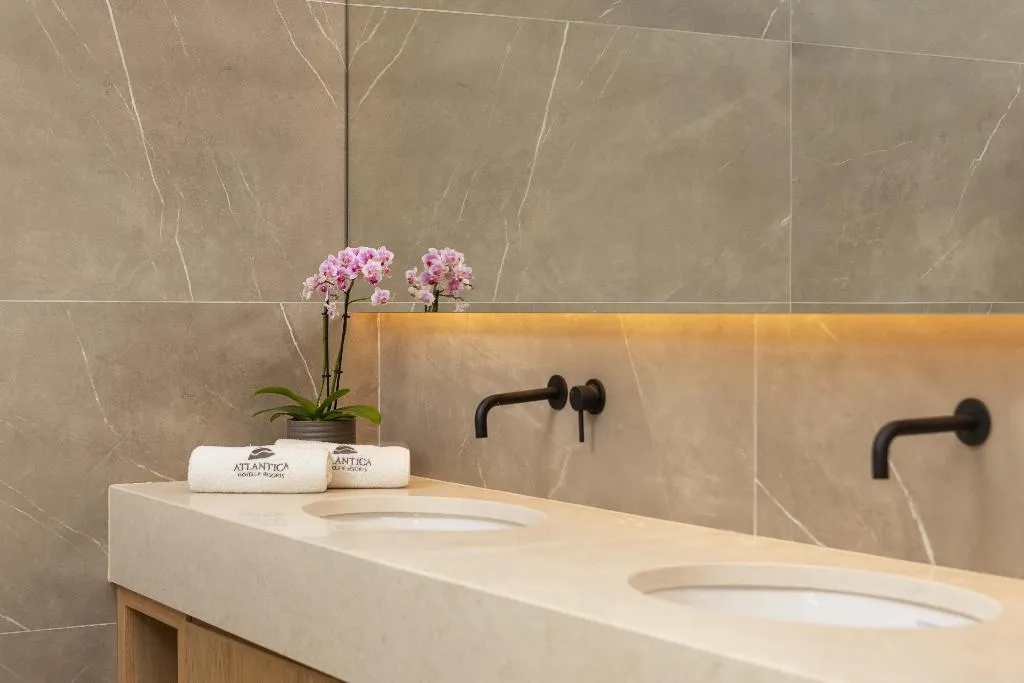 JUNIOR SUITE WITH JACUZZI Room, Atlantica Bay, Cyprus