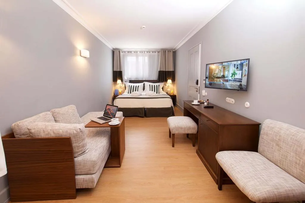 Room, Aenos, Kefallinia