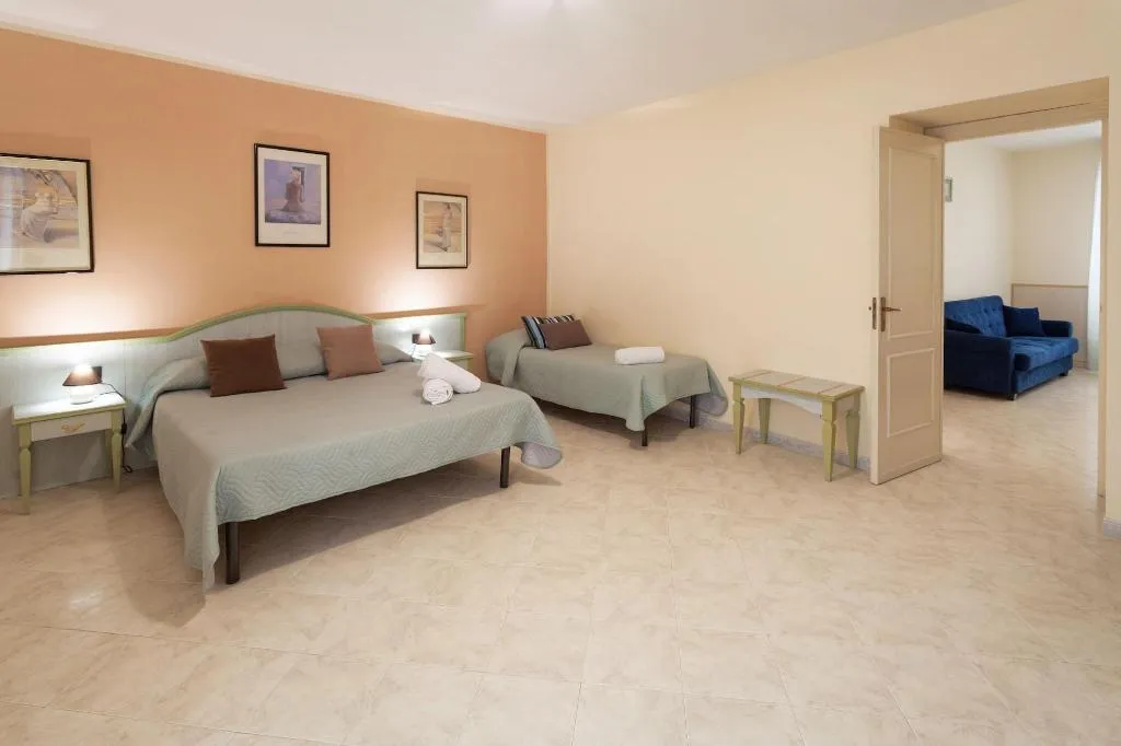 Room, Al Piazza Marina B&B, Palermo
