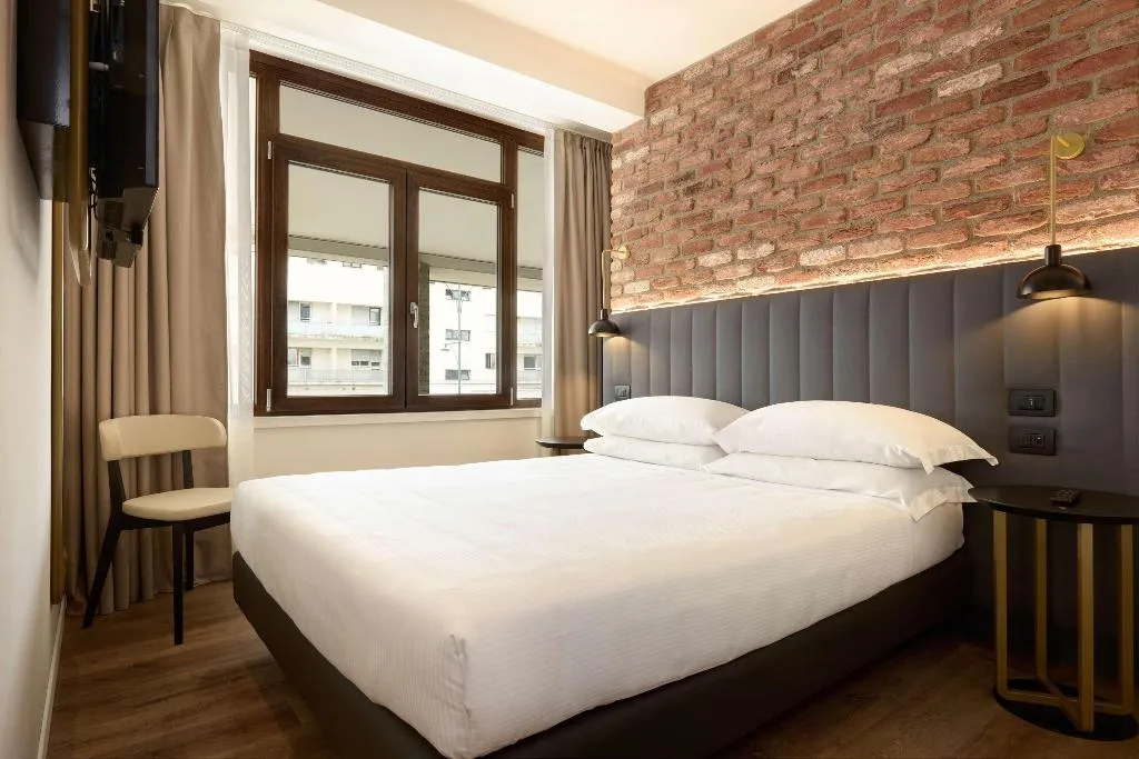 FAMILY ROOM TWO QUEEN BEDS Room, Best Western Hotel Tritone, Venice