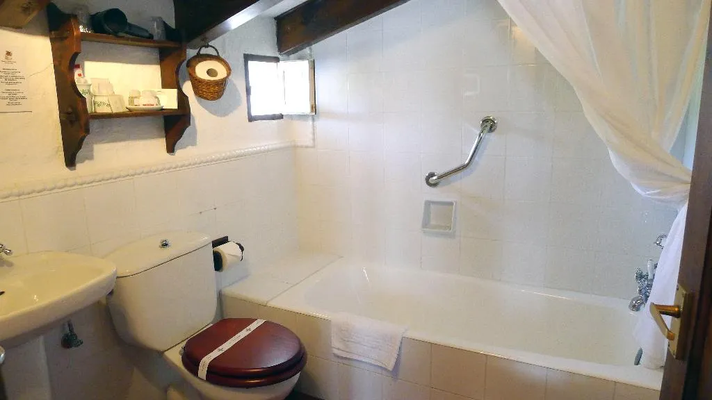 Double or Twin SUPERIOR GARDEN VIEW Room, Rural Biniarroca, Menorca