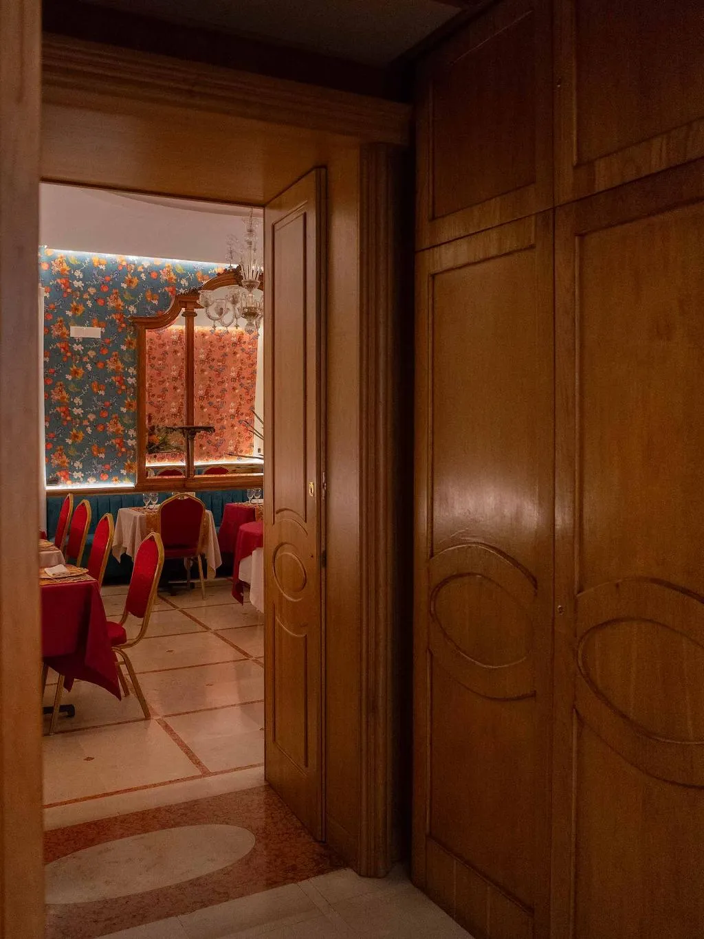 Restaurant, Grand Hotel Europa, Naples