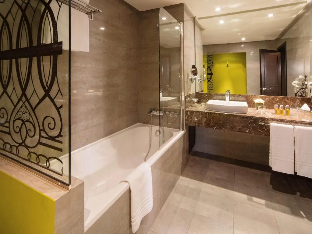SUITE DELUXE Room, Movenpick Hotel Casablanca, Casablanca