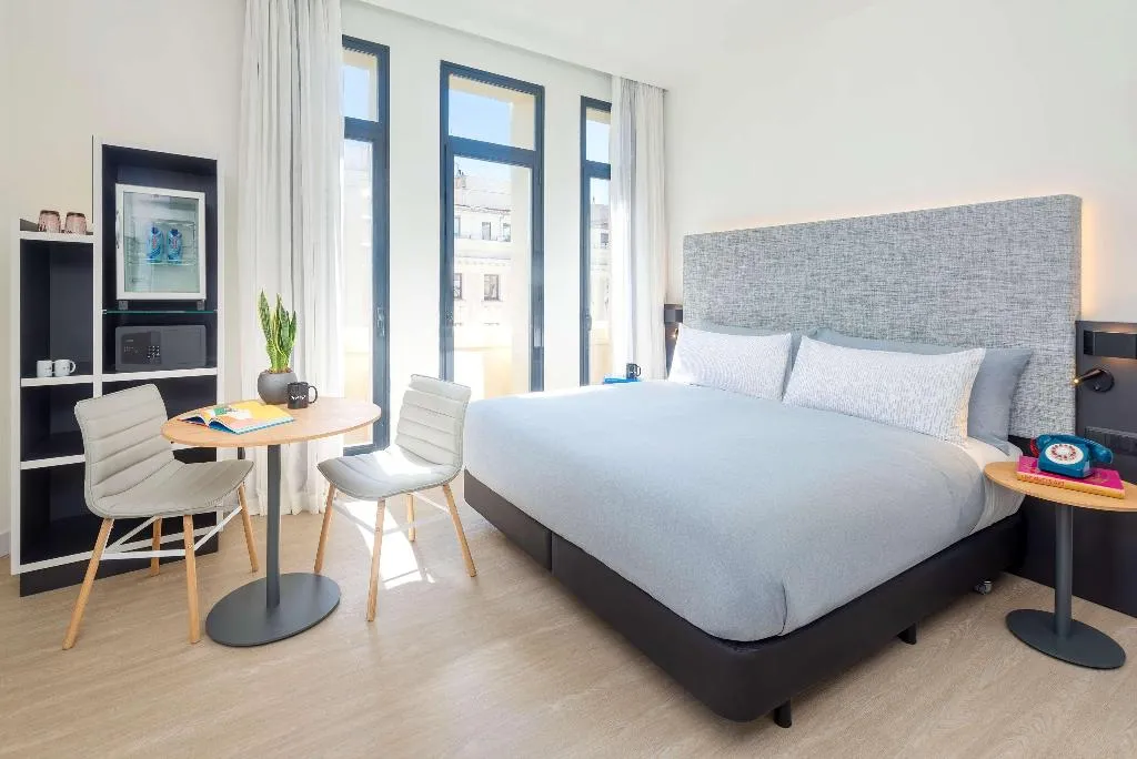 Room CONNECTING ROOM Room, Innside Madrid Gran Via, Madrid