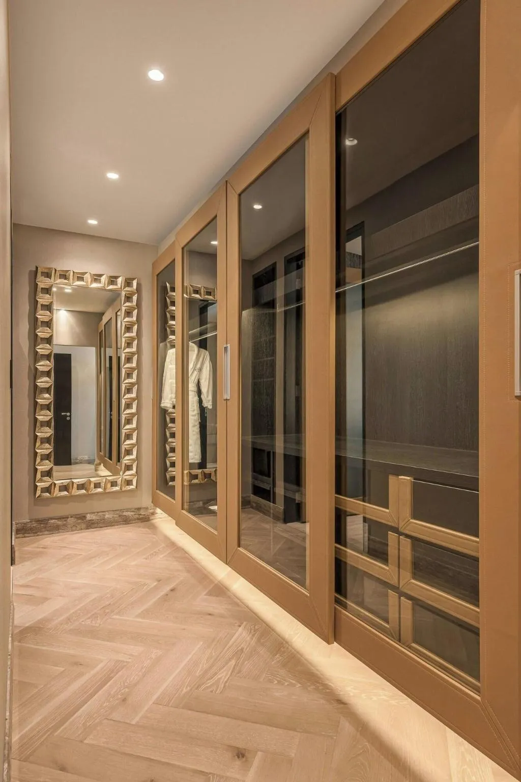 SUITE Presidential Room, Sheraton Dubai Mall of the Emirates Hotel, Dubai