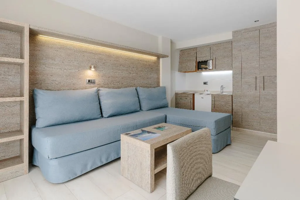 APARTMENT STANDARD Room, Leonardo Royal Htl Mallorca Palmanova Bay, Majorca